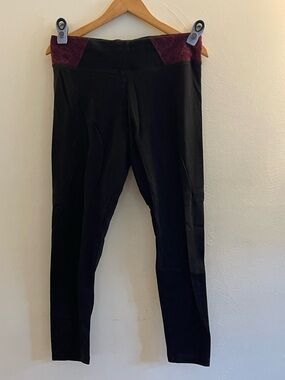 PINK Victoria's Secret Black Leggings with Burgundy Waistband
